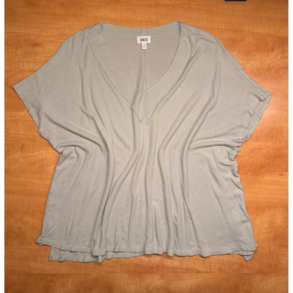 BKE Womens Sage Green Waffle Knit V-Neck Dolman Short Sleeve Top Small